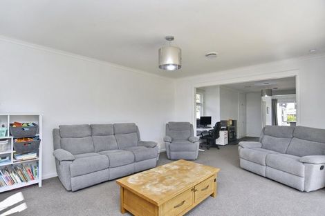 Photo of property in 7 Grimseys Road, Redwood, Christchurch, 8051