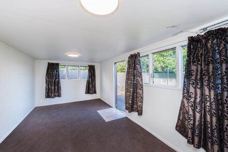 Photo of property in 100 Wordsworth Road, Manurewa, Auckland, 2102