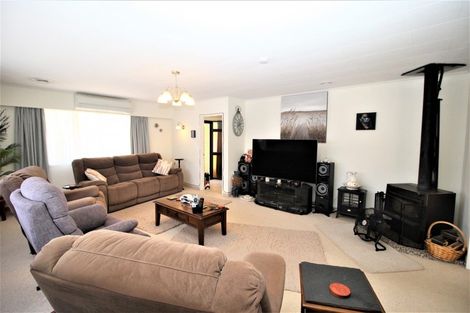 Photo of property in 23 Ross Street, Woodville, 4920