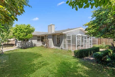 Photo of property in 2 Moorpark Place, Ilam, Christchurch, 8041