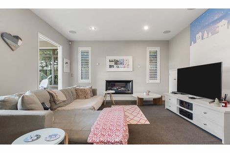 Photo of property in 94 Saint Martins Road, Saint Martins, Christchurch, 8022