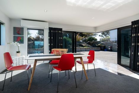 Photo of property in 32 Bedford Parade, Brighton, Dunedin, 9035