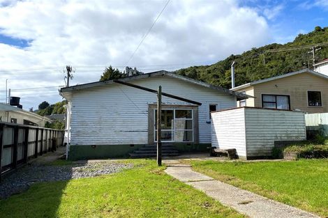 Photo of property in 48 Murray Street, Greymouth, 7805