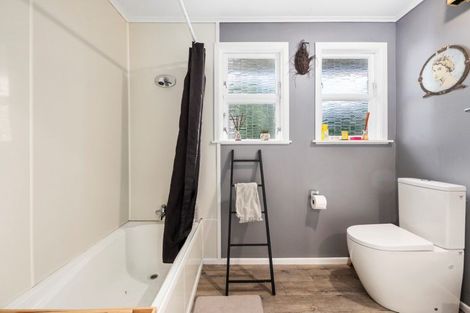 Photo of property in 65 Mountain Road, Western Heights, Rotorua, 3015