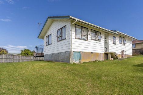 Photo of property in 1 Tabitha Crescent, Henderson, Auckland, 0612
