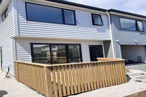 Photo of property in 48d Portadown Avenue, Pakuranga Heights, Auckland, 2010