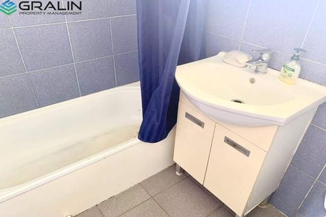 Photo of property in 5/24 Pomaria Road, Henderson, Auckland, 0610