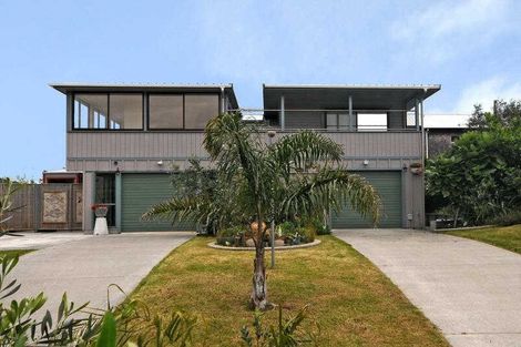 Photo of property in 119 Queens Road, Waikanae Beach, Waikanae, 5036