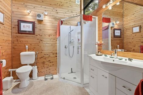 Photo of property in Twin Waters Lodge, 30 Totara Avenue, Collingwood, 7073