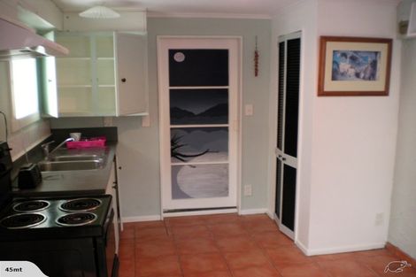 Photo of property in 140 Akaroa Drive, Maupuia, Wellington, 6022