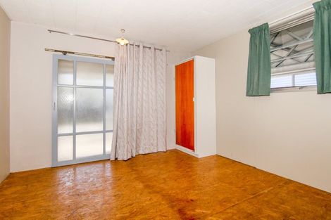 Photo of property in 21 Palmerston Street, Westport, 7825