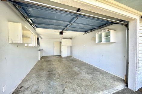 Photo of property in 1 Taha Road, Te Atatu South, Auckland, 0610