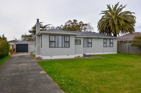 Photo of property in 13 Diamond Street, Carterton, 5713