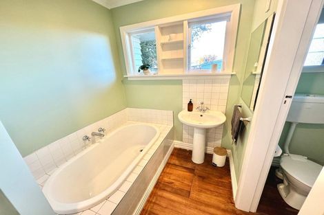 Photo of property in 77 West Coast Road, Sheffield, 7500