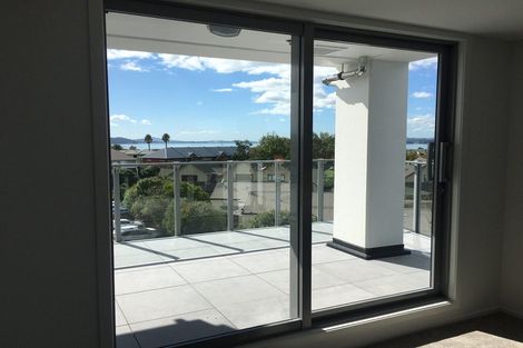 Photo of property in Bella Vista, 3g/84 Gunner Drive, Te Atatu Peninsula, Auckland, 0610