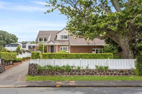 Photo of property in 206 Hurstmere Road, Takapuna, Auckland, 0622