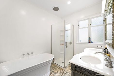 Photo of property in Karori Normal School, 2 Donald Crescent, Karori, Wellington, 6012