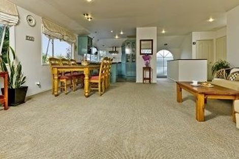 Photo of property in 1/15 Seine Road, Forrest Hill, Auckland, 0620