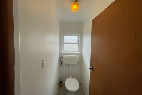 Photo of property in 8 Albert Road, Kelston, Auckland, 0602