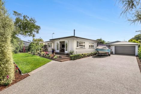 Photo of property in 135 Songer Street, Stoke, Nelson, 7011