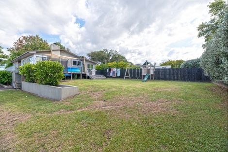 Photo of property in 30 Triangle Road, Massey, Auckland, 0614