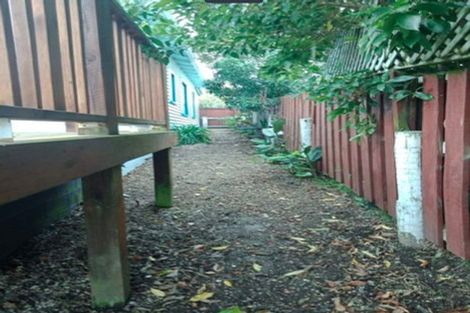 Photo of property in 18 Selwyn Road, Hospital Hill, Napier, 4110