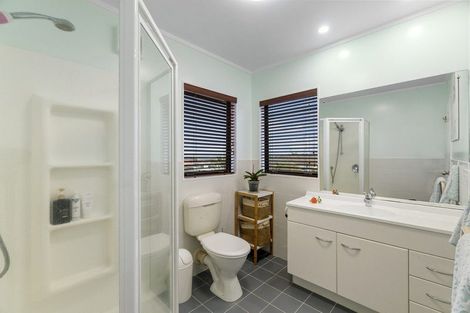 Photo of property in 3 Bluefin Way, West Harbour, Auckland, 0618