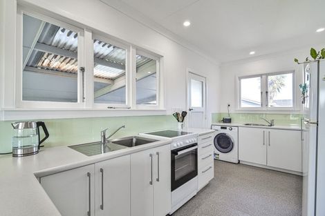 Photo of property in 420 Southland Place, Raureka, Hastings, 4120