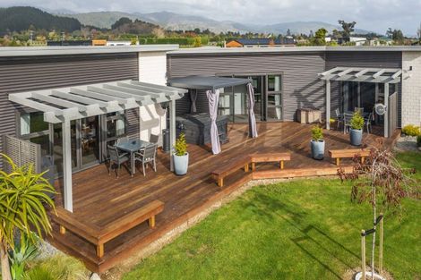 Photo of property in 134 Gladstone Road, Levin, 5571