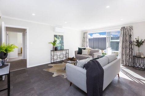 Photo of property in 22 Fenwick Crescent, Wallaceville, Upper Hutt, 5018