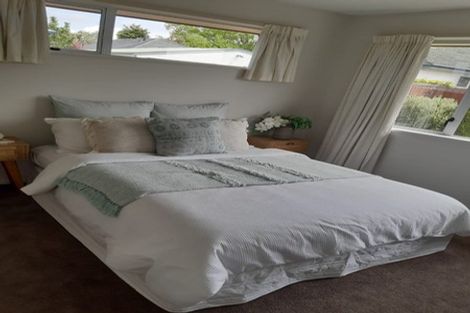 Photo of property in 2/43 Northcote Road, Northcote, Christchurch, 8052