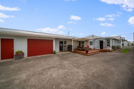 Photo of property in 12 Vogel Street, Hawera, 4610