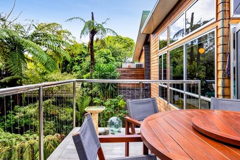 Photo of property in 12 Leatham Avenue, Strandon, New Plymouth, 4312