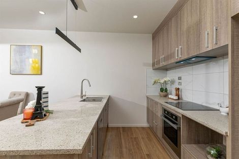 Photo of property in 19 Korokio Lane, Henderson, Auckland, 0612