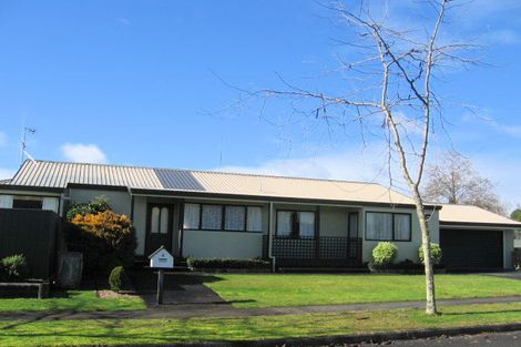 Photo of property in 2 Taksan Place, Pukete, Hamilton, 3200