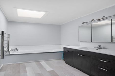 Photo of property in 2 Ngarimu Place, Mount Maunganui, 3116