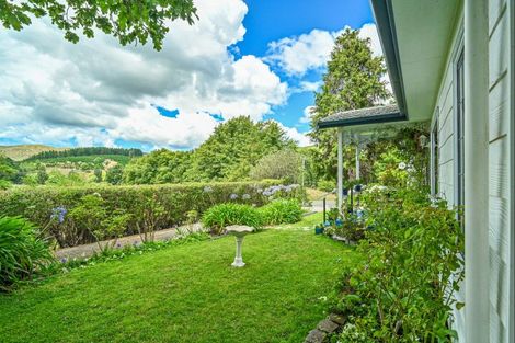 Photo of property in 1664 Kahuranaki Road, Kahuranaki, Havelock North, 4295