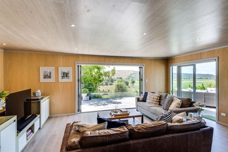 Photo of property in 304 Hill Road, Eskdale, Napier, 4182