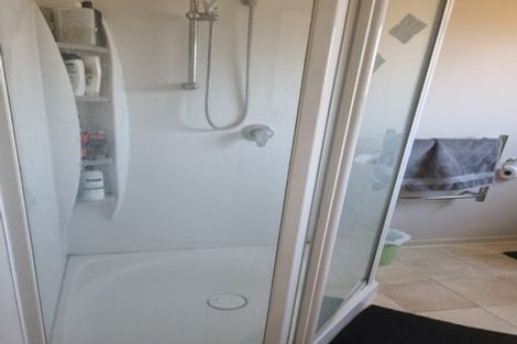 Photo of property in 8 Sackville Street, Martinborough, 5711