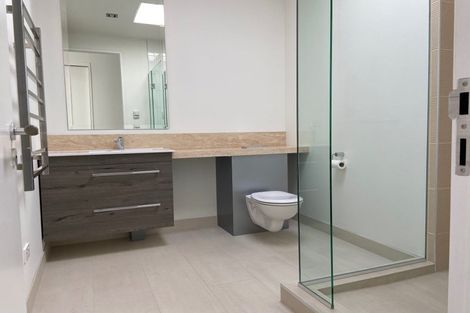 Photo of property in 7/258 Hurstmere Road, Takapuna, Auckland, 0622