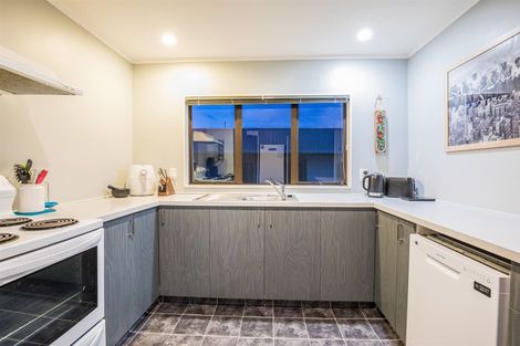 Photo of property in 62 Albatross Close, Whitby, Porirua, 5024