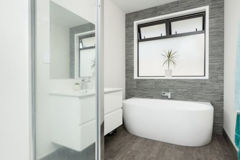 Photo of property in 51 Kahuparere Crescent, Pyes Pa, Tauranga, 3112