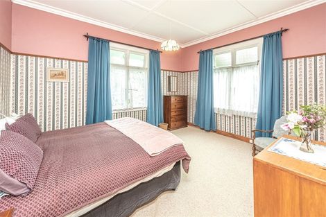 Photo of property in 28 Peakes Road, Saint Johns Hill, Whanganui, 4501