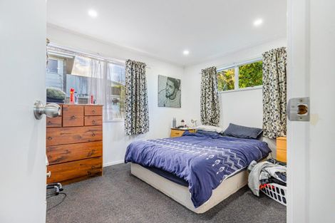 Photo of property in 14 Kemp Road, Massey, Auckland, 0614