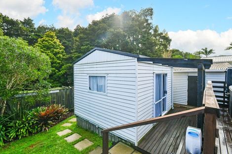 Photo of property in 18 Walpole Avenue, Hillpark, Auckland, 2102
