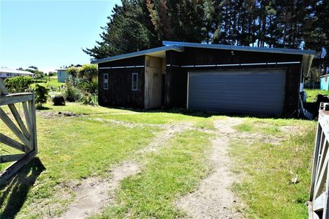 Photo of property in 1 Barclay Grove, Hokio Beach, Levin, 5571