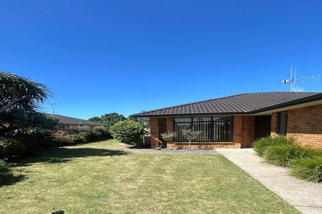 Photo of property in 30 Atlantic Close, Papamoa Beach, Papamoa, 3118