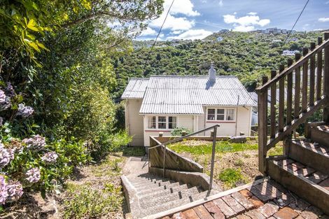 Photo of property in 21 Montgomery Avenue, Karori, Wellington, 6012