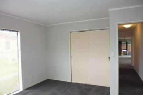 Photo of property in 4 Opurere Grove, Tirohanga, Lower Hutt, 5010