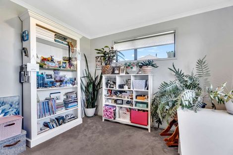 Photo of property in 19 Lady Jocelyn Place, Whitianga, 3510